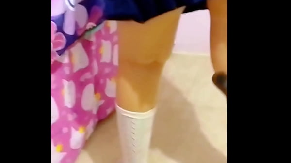 Image &iexcl_Con mi profesor me dijo que me dar&iacute_a $500 por &quot_limpiar su Apartamento Despu&eacute_s de la Escuela&quot_ pero ten&iacute_a otros planes! -Profe sucio se Aprovecha de la Inocencia de Chavita de Escuela Mexicana Hasta hacerla GEMIR