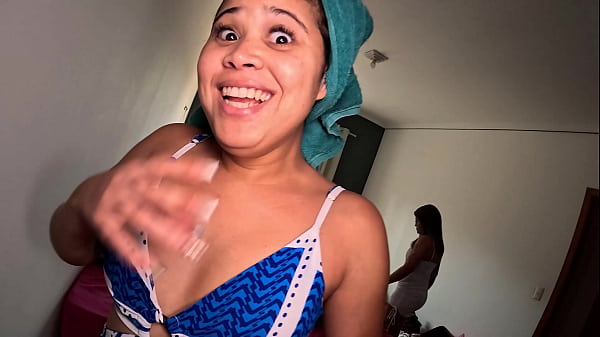 Image Show de bunda e plug com as rabudas falando sobre anal