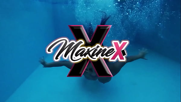 Image Maxine X Plays With A Fast Dildo As She Gets Dicked By Puerto Rock!