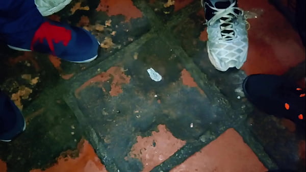 Image Trabalhadores da constru&ccedil_&atilde_o s&atilde_o os melhores estranhos no Glory Hole em sua pausa para o almo&ccedil_o
