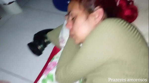 Image Gozei na buceta da mulher do meu melhor amigo depois de uma festa enquanto ela descansava