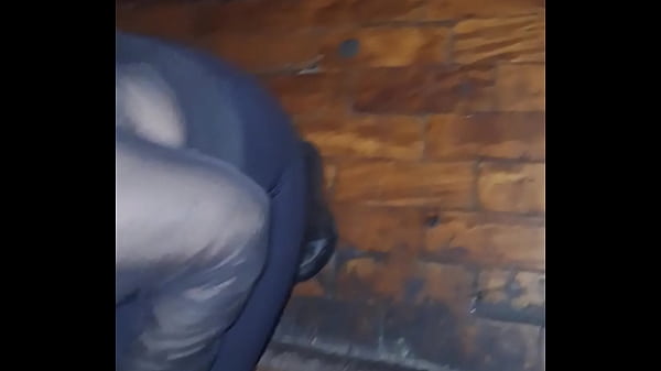 Image 2&deg_ Meu marido me levou novamente no cinema porno, porque queria ver novos machos esporrando na minha cara e boca. E eu adorei, de novo