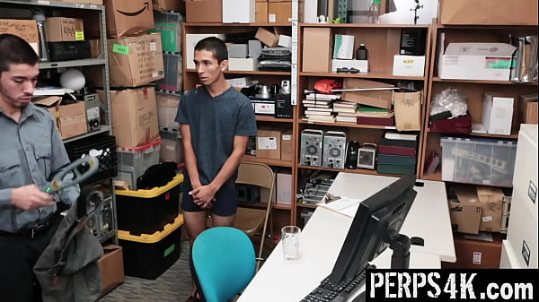 Image Latino Male Gets Caught Stealing a Laptop on Black Friday and Must Face the Consequences - Perps4k