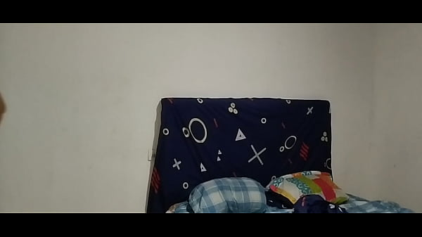 Image El amigo de mi marido no pudo resistirse a mis encantos luciendo mi nueva lencer&iacute_a me termina follando con ganas. Ni siquiera me perdon&oacute_ el culo y me foll&oacute_ sin piedad.