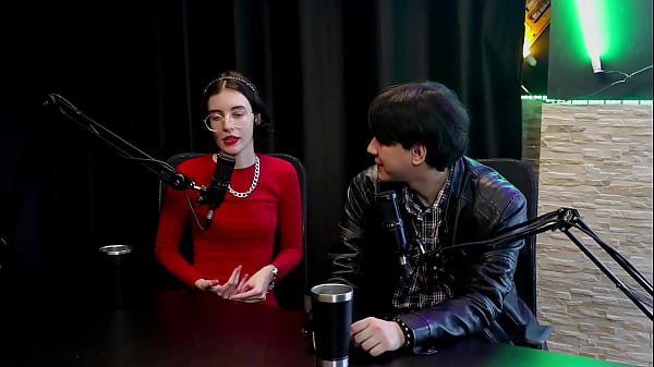 Image Curtia se exibir bem novinha, a pandemia lan&ccedil_ou mulheres no porn&ocirc_, contou pra m&atilde_e, e quando vendeu seu primeiro nude... - Yastrixx & Dixon (WATCH ON: SHEER/RED)