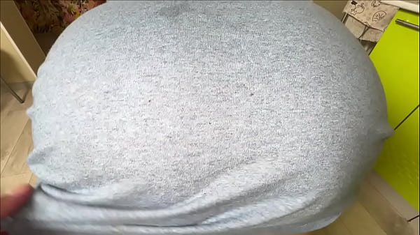 Image stepmom wiggled her ass and got a dick in her anal