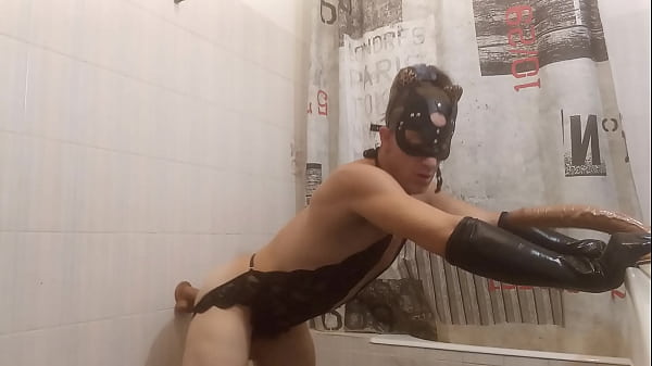 Image Jess en mode lapin baise son gode