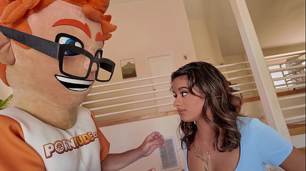 Image Isabella Jules&rsquo_ Blowjob Scribes My Dick for a Facial Writing Win!