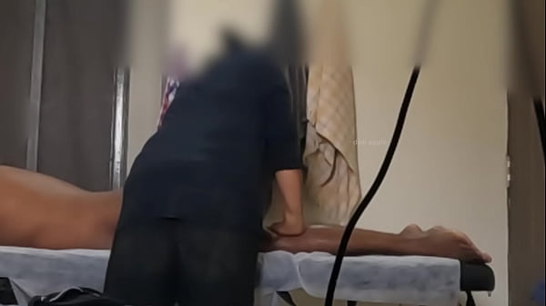 Image Dick flashing to massage girl piuki in Thailand