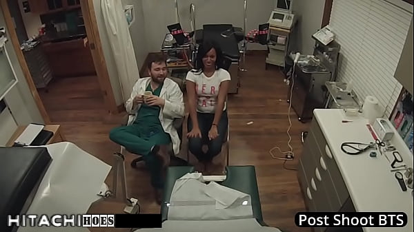 Image Freshman Gets Mandatory Hitachi Orgasm From Doctor-Tampa - Tori Sanchez