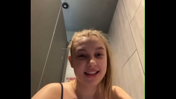 Image Crazy squirting and fucking in the gym