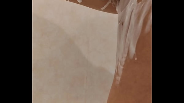 Image Seductive Wife&rsquo_s Close Shave Tease & Pussy Reveal
