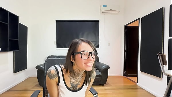 Image Cofla24cm steps by LuzzChan's streaming and fucks her roughly!