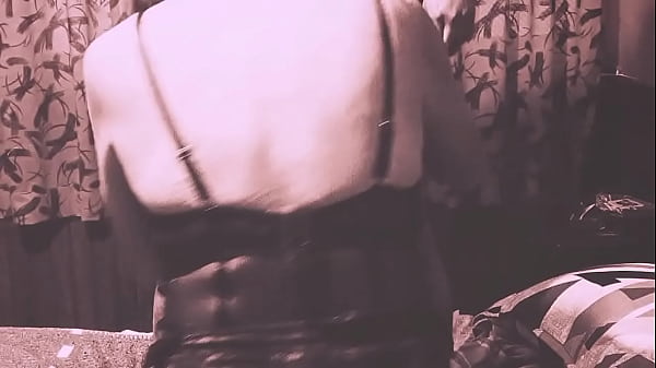 Image haciendole chupar verga a travesti de closed para despues culearla