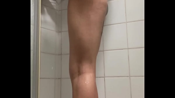 Image Petite Arab Shower Masturbation