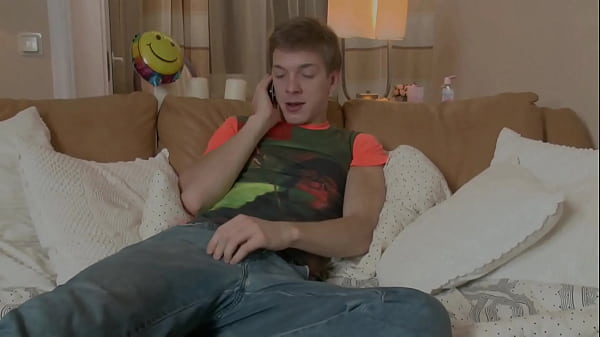 Image Beautiful teen has unprotected sex with her step brother