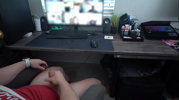 Image Secret Zoom Blowjob&mdash_Swallowed Every Drop While He Was on a Work Call