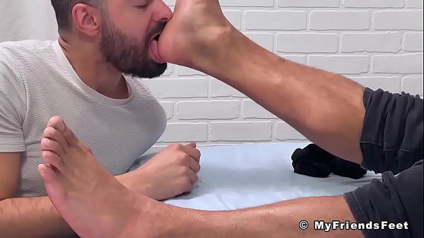 Image MyFriendsFeet: Horny Maximus Lets Thom Lick And Slurp His Big Bare Feet