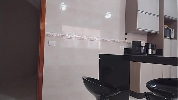 Image Meu enteado tem um pau enorme e gozou como um cavalo na minha boca