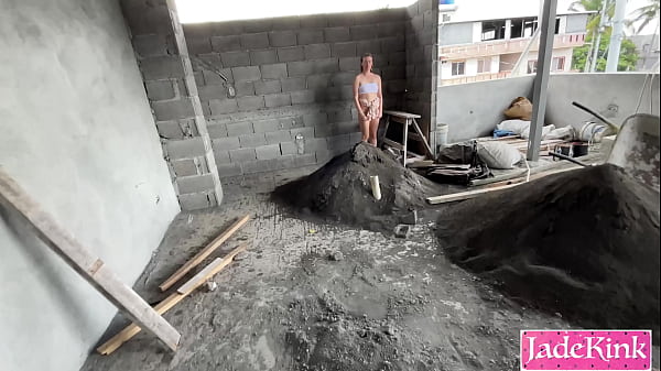 Image Street slut used and fucked on under construction site