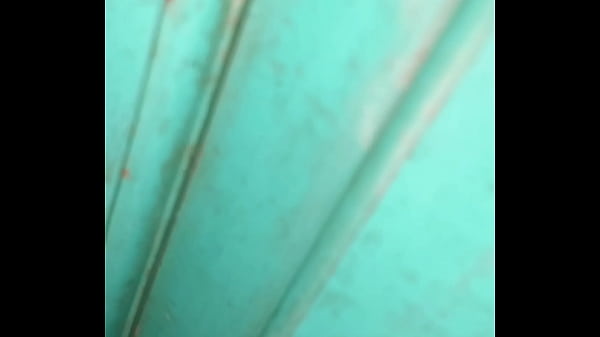 Image Ngintip Istri tetangga kost yang sengaja gak kunci kamar saat suaminya kerja, malah di ajak ngentot