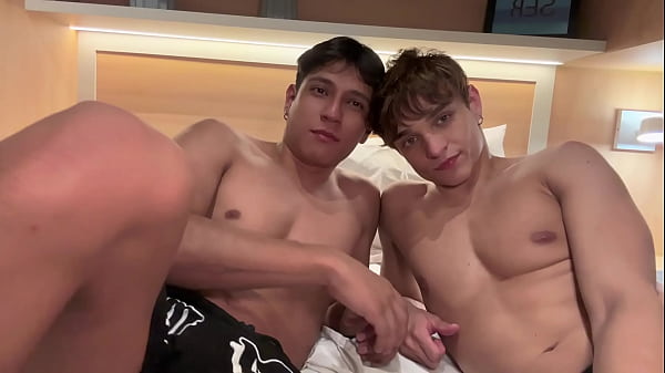 Image TWINK PAUZUDO ARROMBA TWUNK LISINHO E FAZ ELE DE PUTINHA