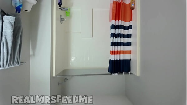 Image Sucking dick in the bathroom