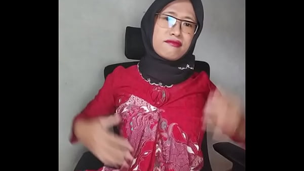 Image Black Hijab Shemale Plays Her Cock And Anal Masturbate