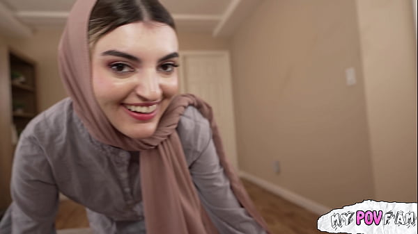 Image Hijab princess learns how to suck dick