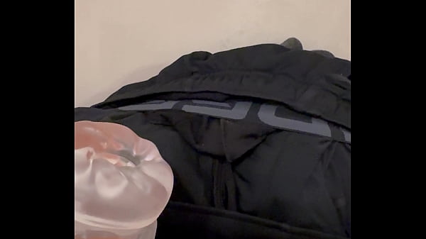 Image VERGA ERECTA CON MASTURBADOR CON PROTUBERANCIAS INTERNAS LLENAS DE PLACER