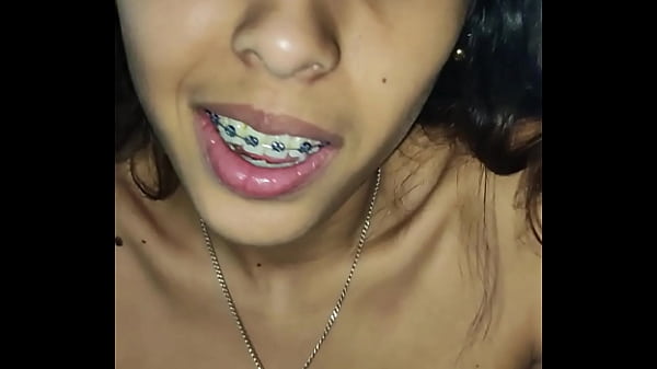 Image Jovencita petite pierde apuesta contra su mejor amigo y el reto es cojer sin condon antes que su esposo llegue a casa
