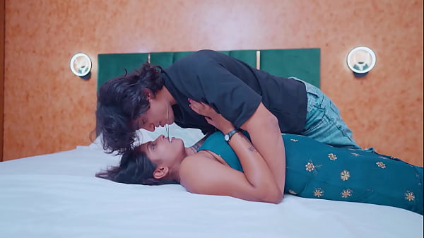 Image Newly married 18 year old bhabhi cheated her husband by fucking her ex-boyfriend