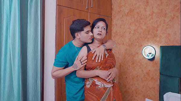 Image Big boobs desi kamwali bai seduce by her house owner