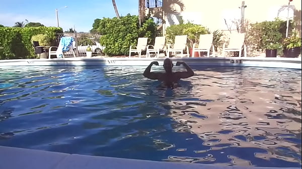 Image THE HARDBODY ITALIAN PORNSTAR DOING LAPS IN THE POOL
