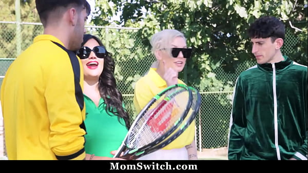 Image Kenzie Taylor and Mona Azar Swap Their Stepsons, Nade and Nick, for A 1-On-1 Tennis Practice Session - Momswitch