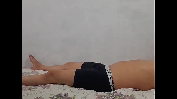Image ESTABA TOMANDO UNA SIESTA Y LA CACHONDA DE MADRASTRA ME DESPIERTA CON UNA MAMADA