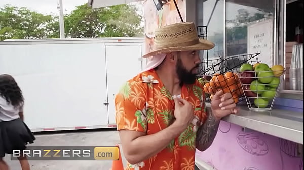 Image BRAZZERS - Anna Chambers Gets Naughty Behind The Counter And Fucks James Angel In The Food Truck