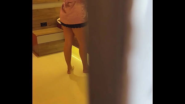 Image ATRAPO A MI MADRASTRA NALGONA MUY CALIENTE EN SU HABITACION Y ME SACO TODA LA LECHE A SUS ESPALDAS.
