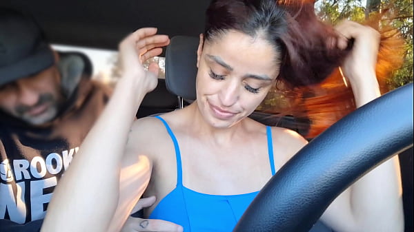 Image Motorista de app safada pegou passageiro se masturbando por tr&aacute_s e fudeu com ele sem camisinha!