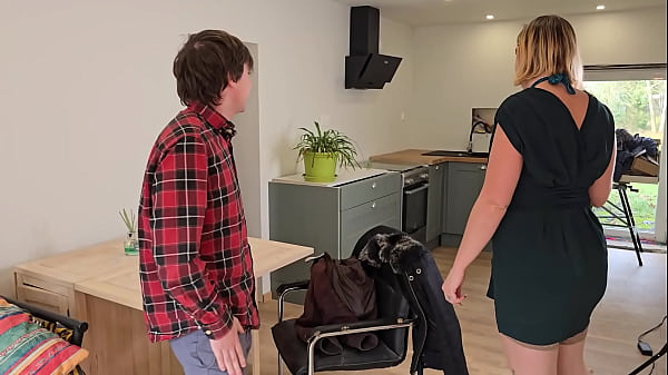 Image Cette semaine vid&eacute_os exceptionnel, sc&eacute_nario step-mom je visite l'appartement ...