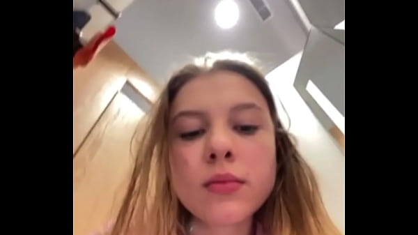 Image Extreme blowjob in the changing room