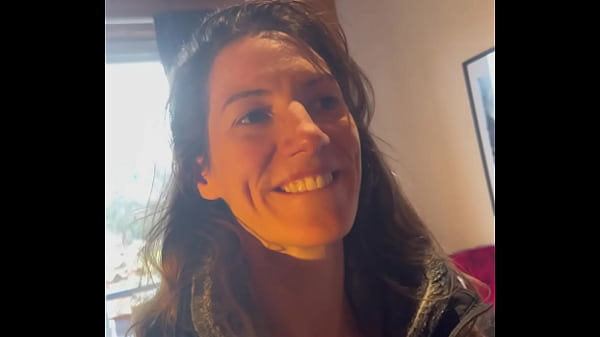 Image Lety Howl drague un inconnu anglais au casier &agrave_ ski pour ensuite le ramener ...