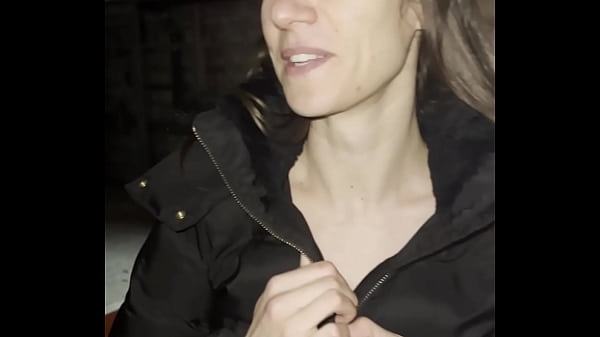 Image De retour &agrave_ l'h&ocirc_tel, mais cette soir&eacute_e m'a beaucoup excit&eacute_e et je ne peux ...