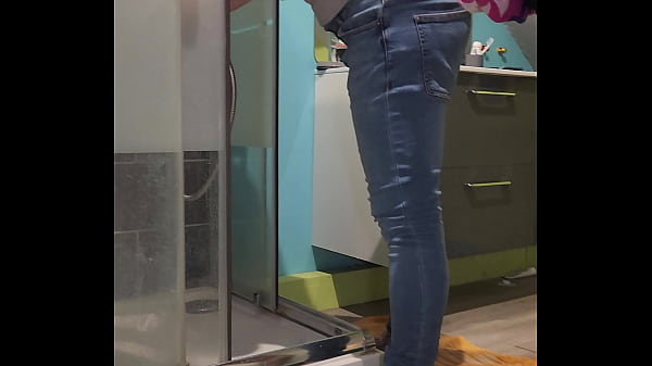 Image je lui ai fais visiter ma douche une petite mise en bouche pour te pr&eacute_par&eacute_ a ce qui va arriver apr&egrave_s