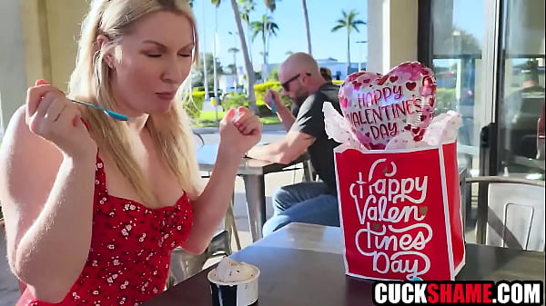 Image Cuck husband dares wife to hook up with stranger