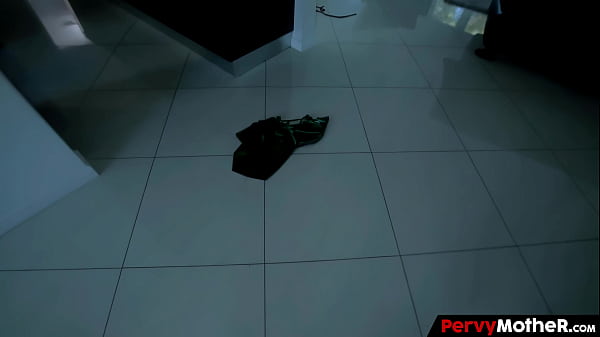 Image PervyMother - Bombastic Mum Waited her Stepson in the Laundry after Coming from School