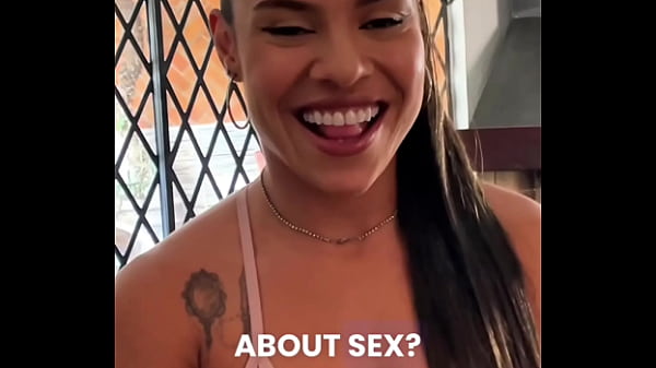 Image PETITE LATINA TEEN SLOPPY DEEPTHROAT RIMJOB POV - Brunette gostosa cum in mouth