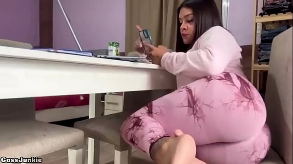 Image Mira (@fartscandyy) Fart Compilation