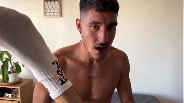 Image Con mi amigo hetero cuando nos quedamos solos nos gusta follarnos duro - bareback- sem camishina