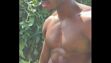 Image CASADA HOTWIFE deliciosa perdida na trilha fode com negro dotado BBC CUCKOLD / Video completo XVIDEOSRED OU SHEER / Link no banner do perfil / Subscreva-se no perfil